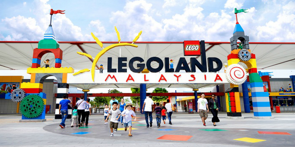 LEGOLANDcover