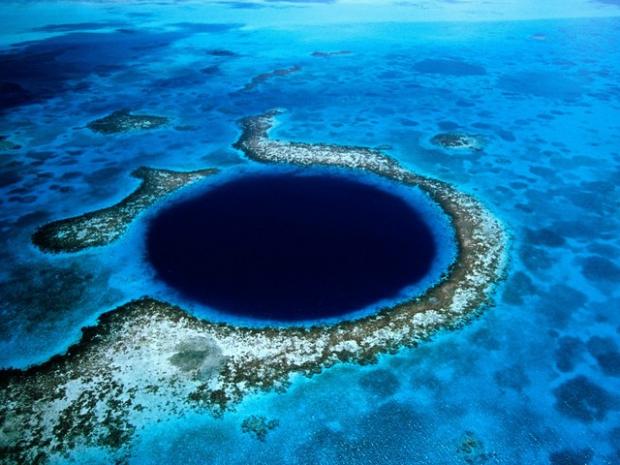 blue hole bahamas