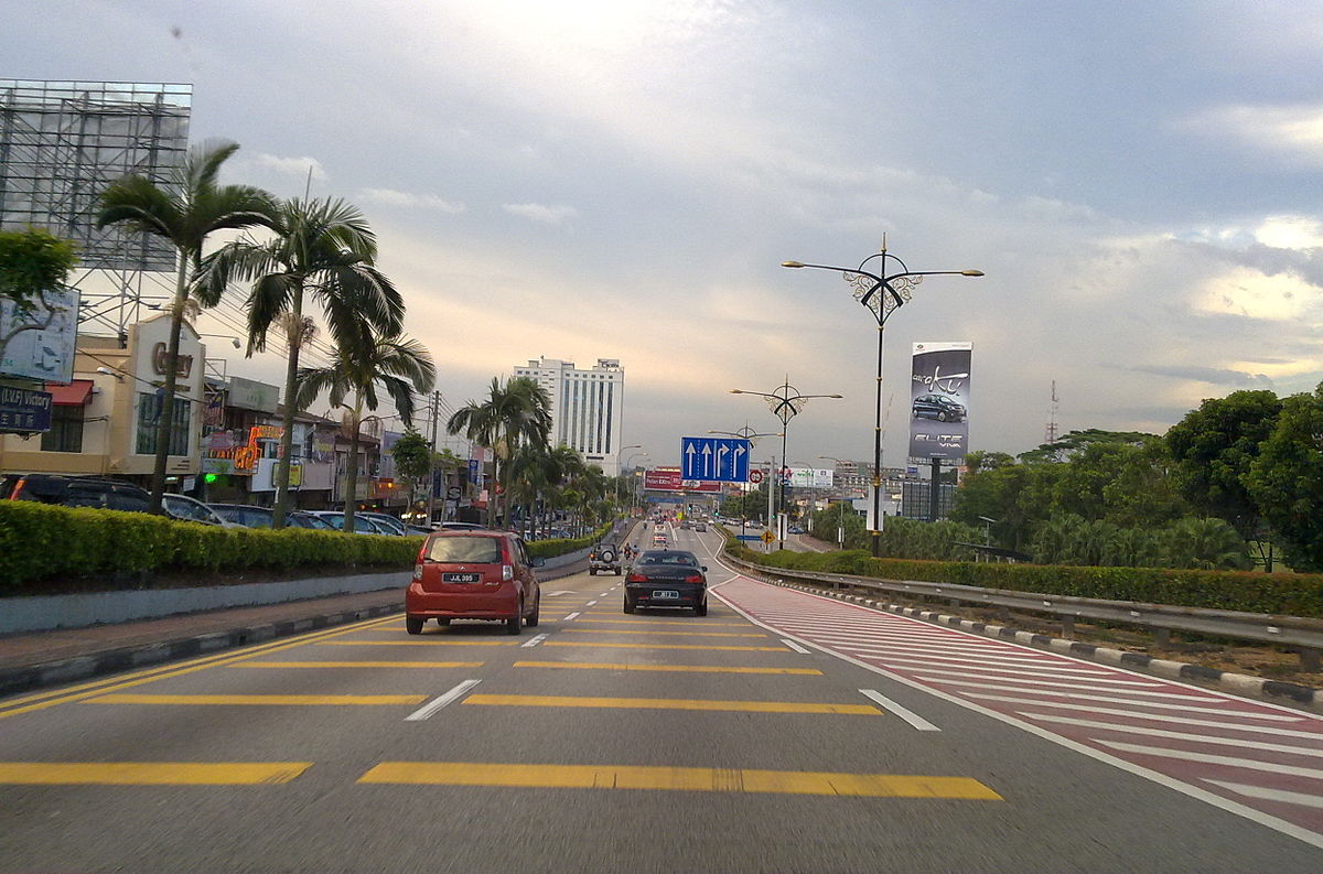 1200px-JB_City_Centre_core_mainroad_@_2009