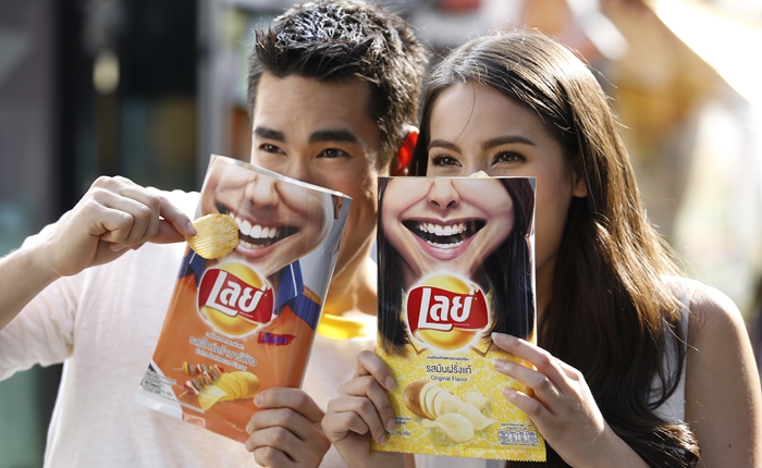 700x430x12_Lays-Smile_TVC-higlight.jpg.pagespeed.ic.uAkLGiDt9p