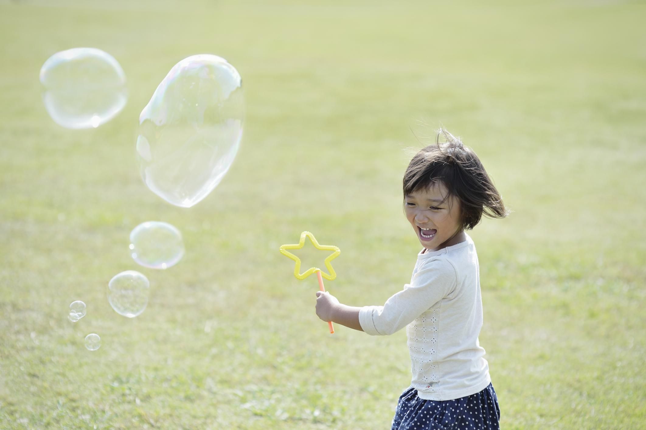 Highlight 7 : Bubble Blowing